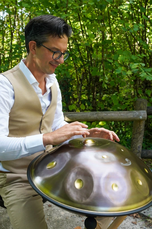 concert Handpan photo illustration 1